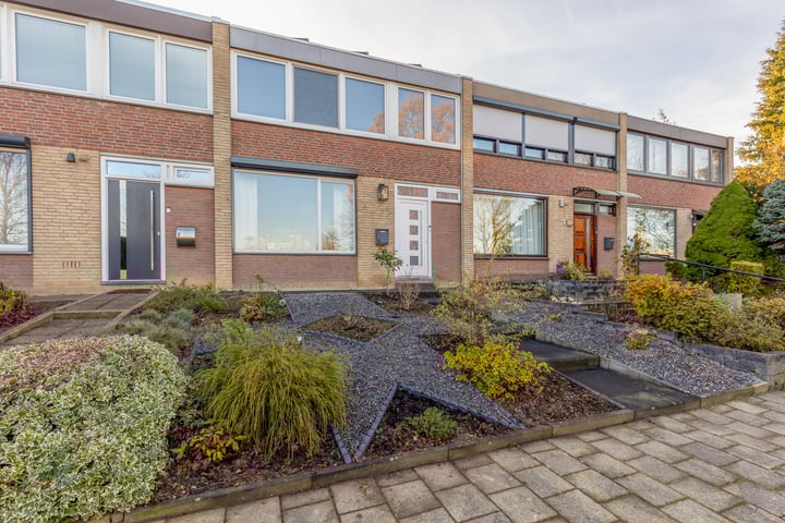 Martin-Luther-Kingstraat 6 in Puth foto