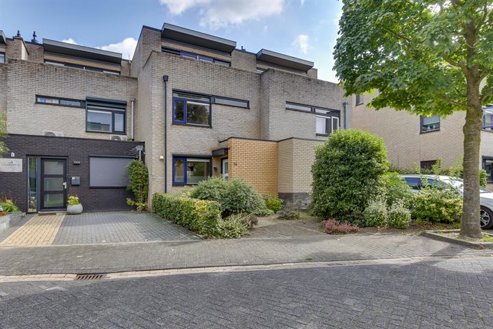 Mauritshof 83 in Vriezenveen foto