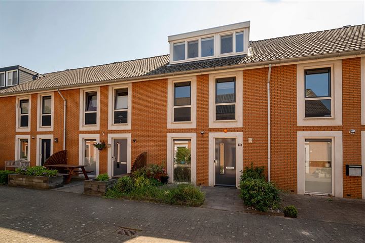Mauritspoort 33 in Nieuw-Vennep foto