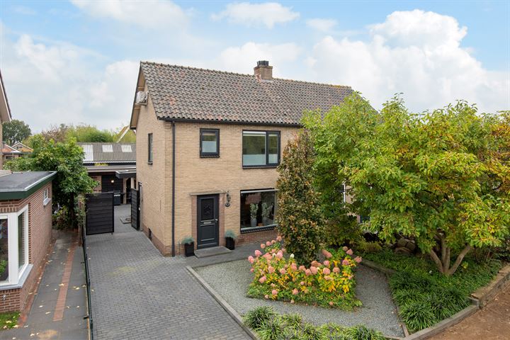 Mauritsstraat 10 in Putten foto