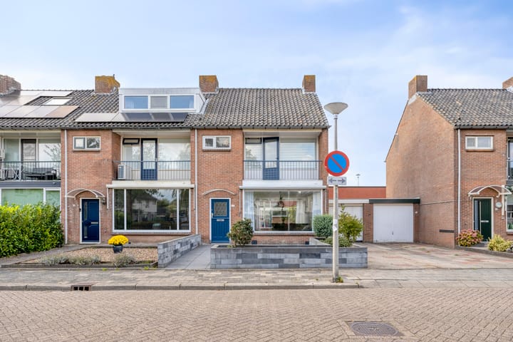 Mauritsstraat 16 in Hendrik-Ido-Ambacht foto