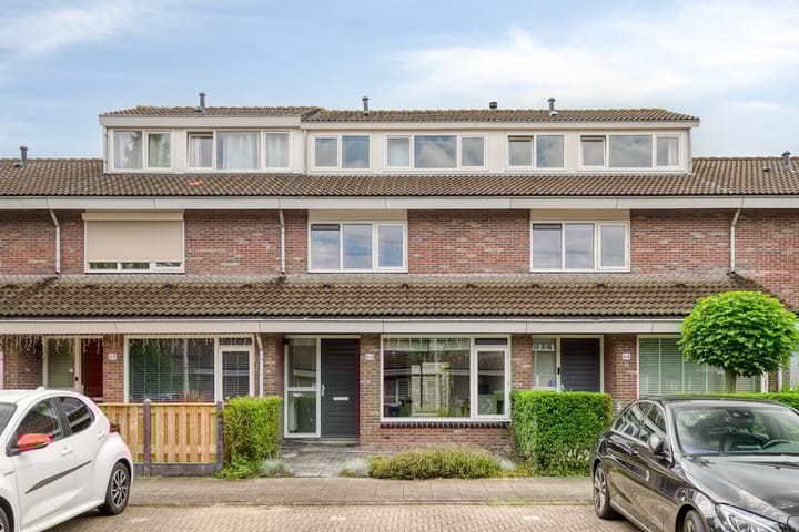 Max Ernststraat 66 in Almere foto