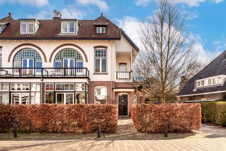 Mecklenburglaan 12 in Bussum foto