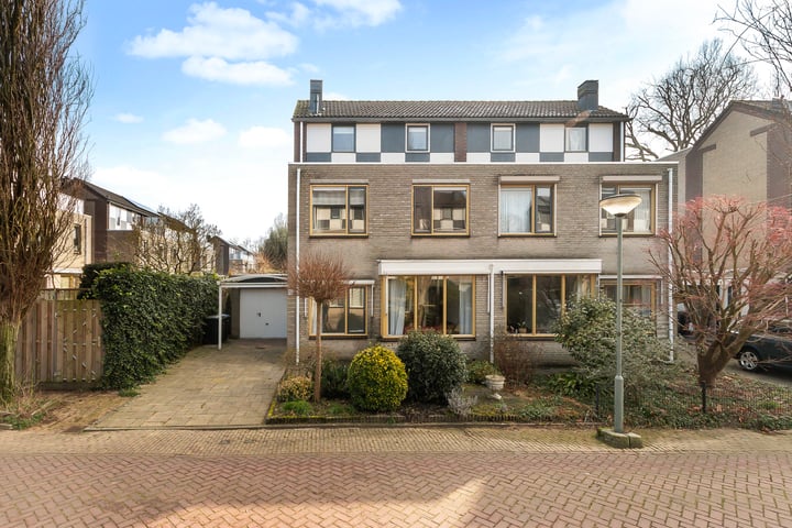 Medanstraat 20 in Dordrecht foto
