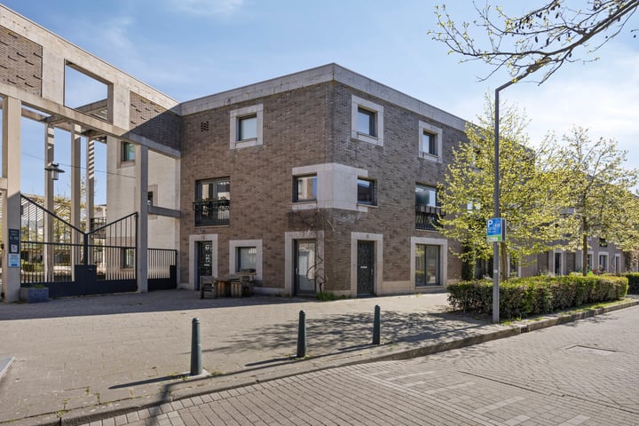 Medinastraat 11 in Rotterdam foto