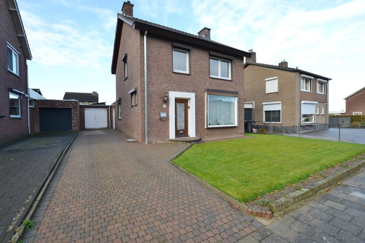 Meelovenstraat 7 in Brunssum foto