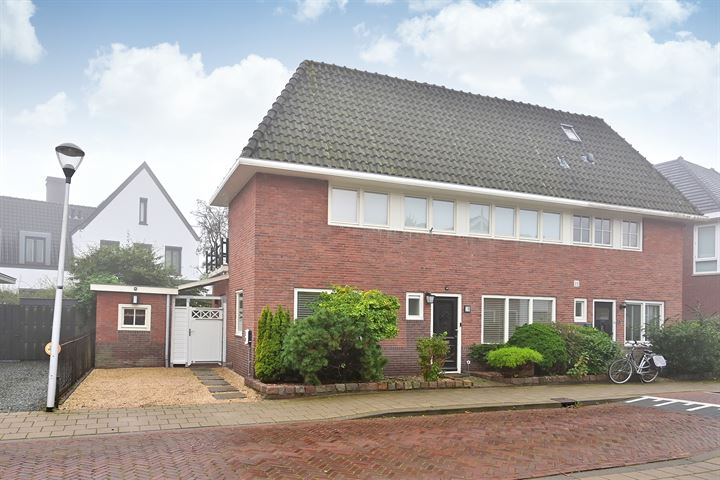 Meentweg 19 in Bussum foto