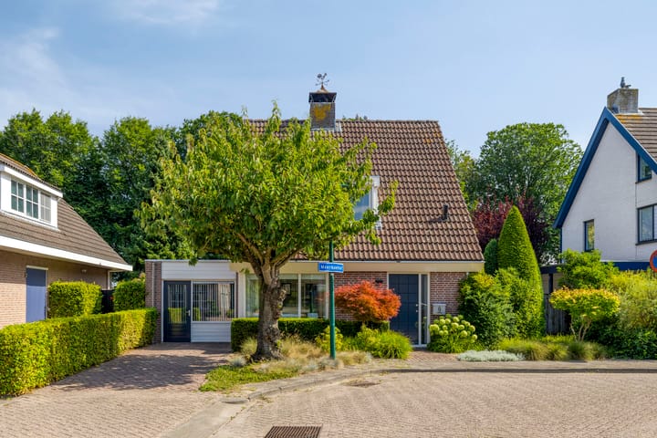 Meerkoethof 9 in Dongen foto