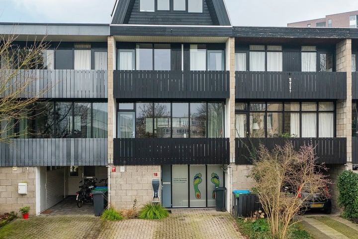 Meerkoetstraat 18 in Velp foto