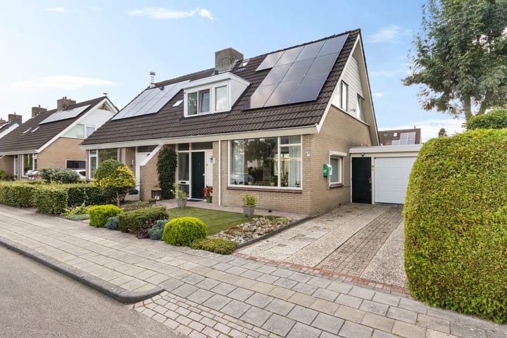 Meerkoetweg 2 in Heerenveen foto