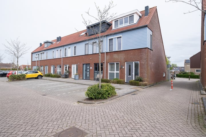 Meertouw 11 in Graft