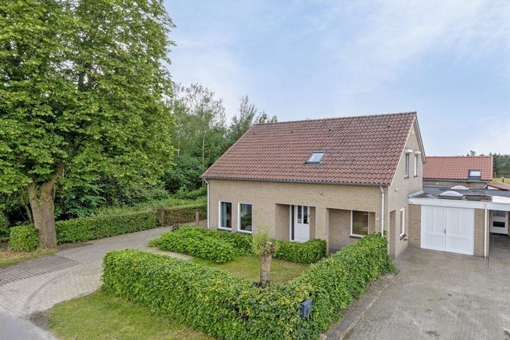 Meerweg 36 in Heesch foto