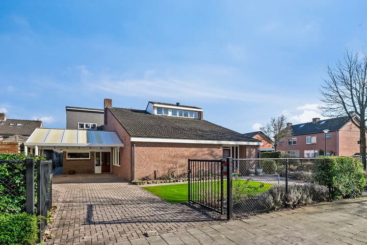 Meester Hertsigstraat 2 in De Rips foto