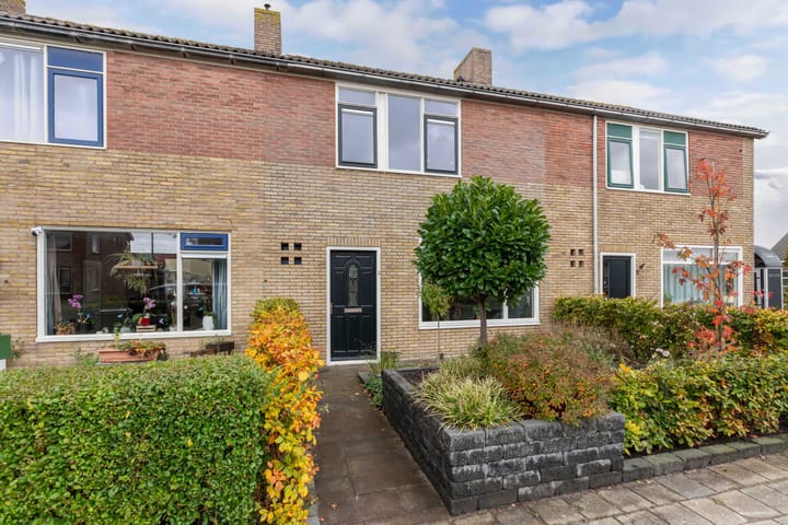 Meester Klaas Douwesstraat 10 in Tzum foto