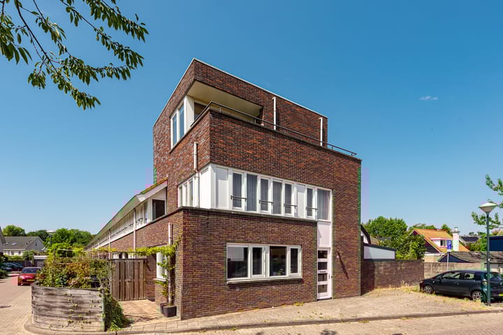 Meester Pluimhof 41 in Baarn