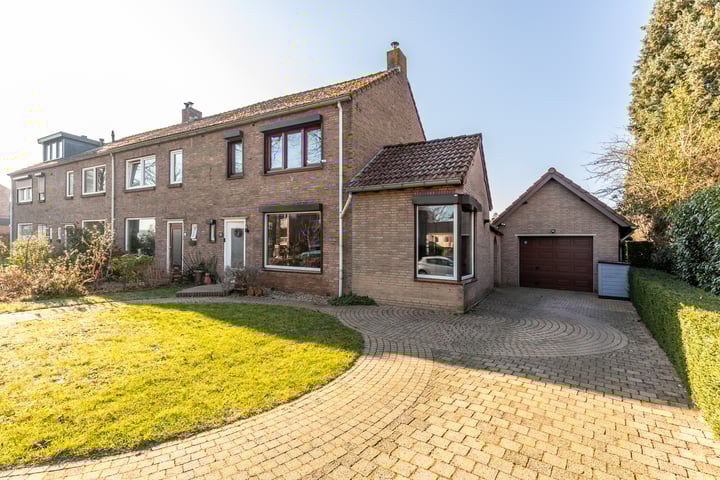 Meeuwenlaan 15 in Geleen foto