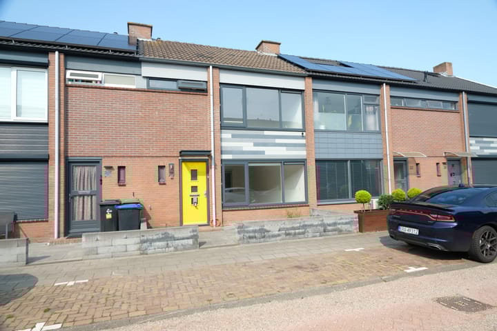 Meeuwstraat 24 in Tiel foto