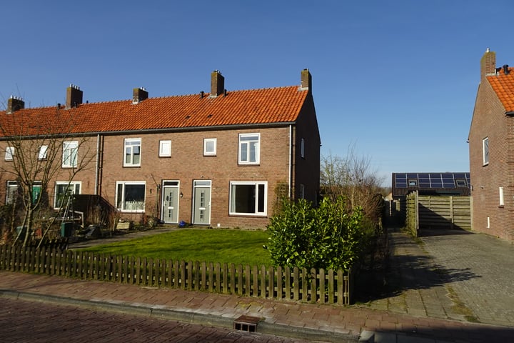 Meeuwstraat 28 in Wieringerwerf foto