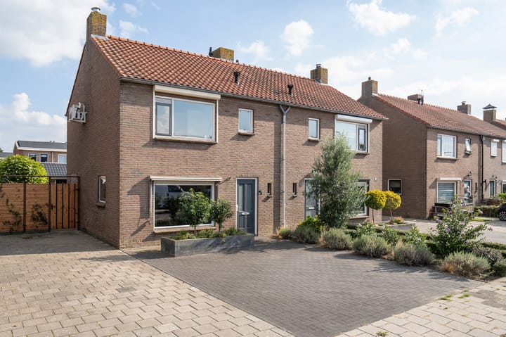 Meidoornlaan 5 in Vuren foto