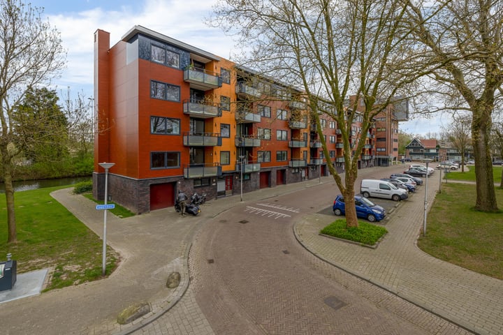 Meiendaal 103 in Rozenburg foto