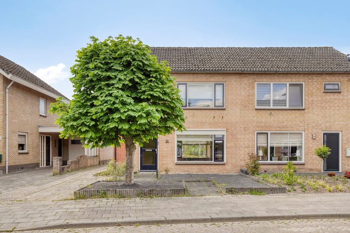 Meijboomstraat 11 in Ootmarsum foto