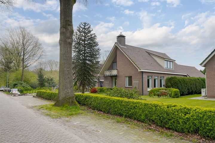 Mej. A.Talmaweg 47 in Witteveen foto
