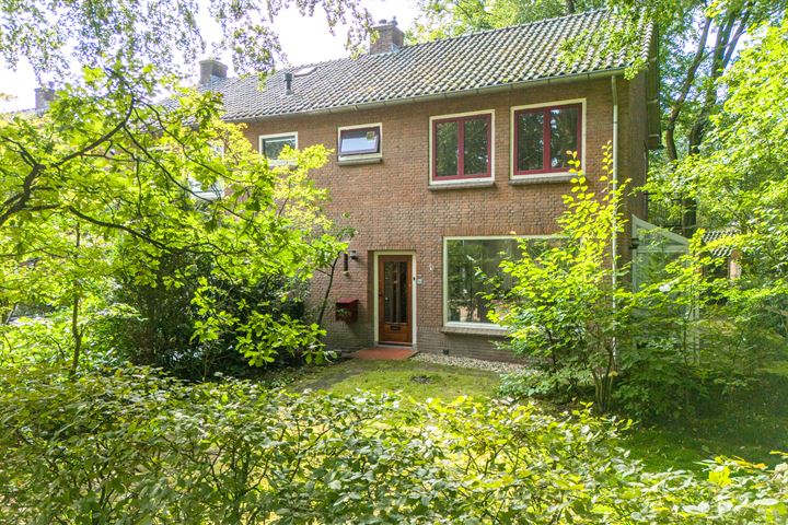 Melvill van Carnbeelaan 56 in Driebergen-Rijsenburg foto