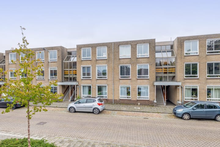 Mendeldreef 24 in Lisse foto