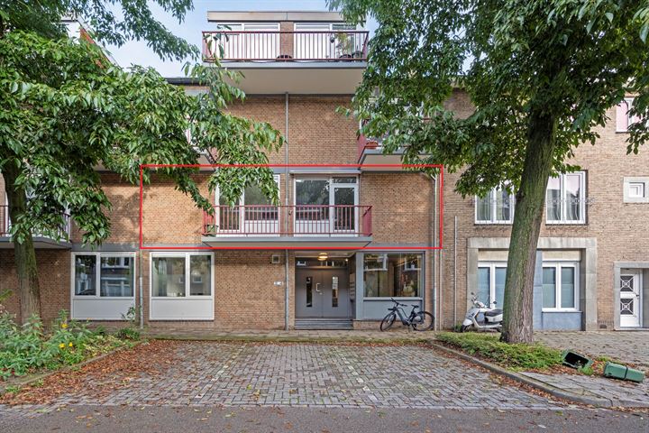 Menno van Coehoornstraat 32B in Maastricht foto