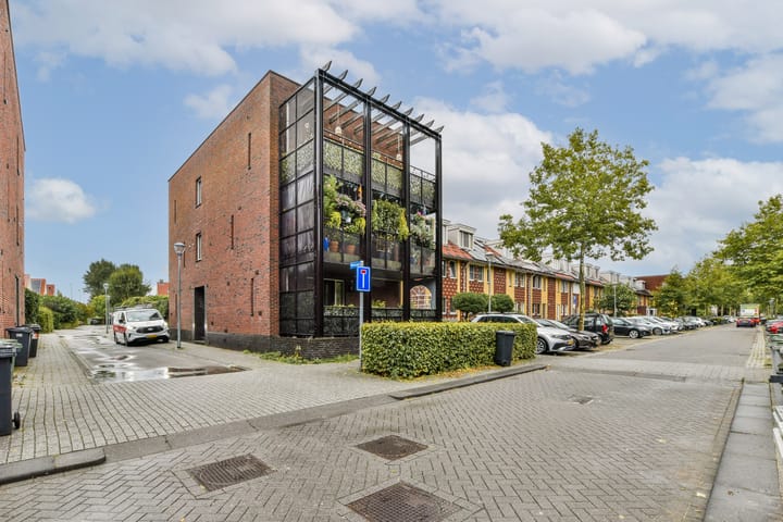 Menuet 1 in Nieuw-Vennep foto