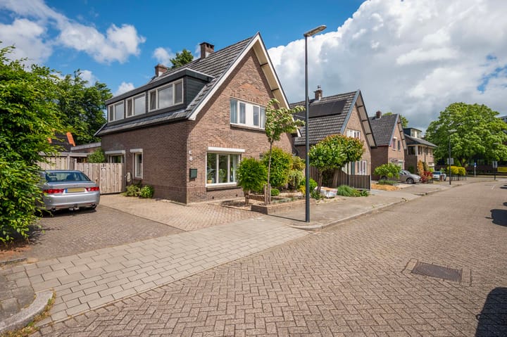 Mercuriuslaan 8 in Apeldoorn foto