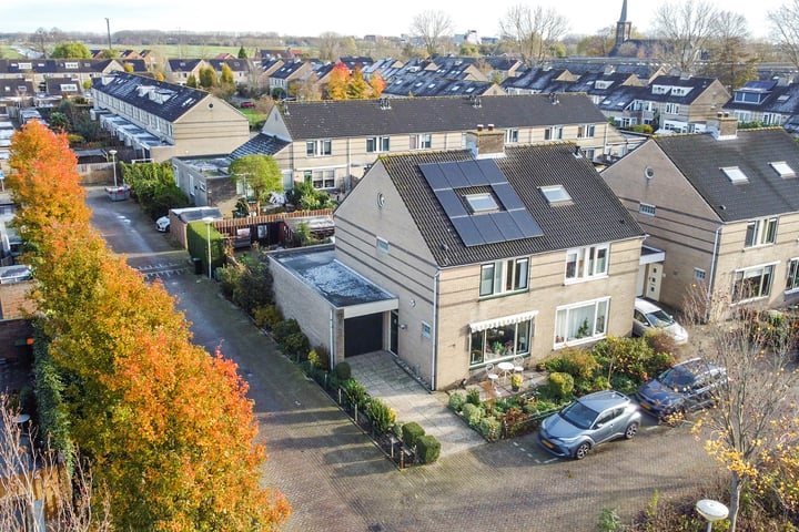 Mercuriusweg 22 in Waddinxveen foto