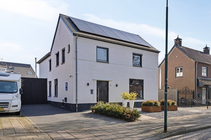 Merefeltstraat 6 in Veldhoven foto