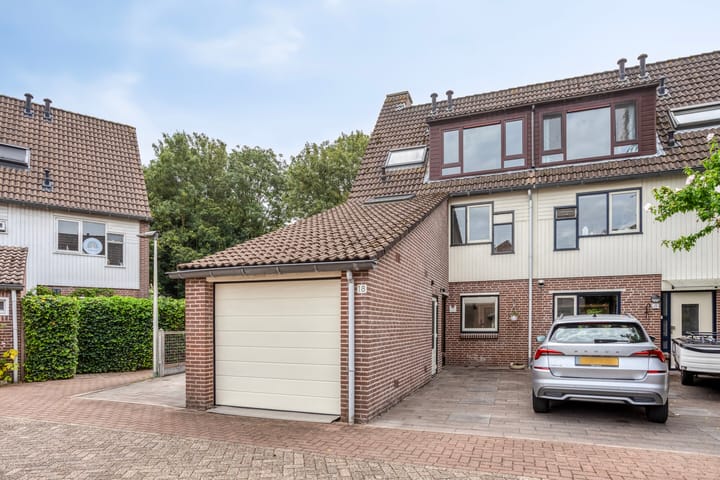 Merijntje Gijzenburg 18 in Capelle aan den IJssel foto