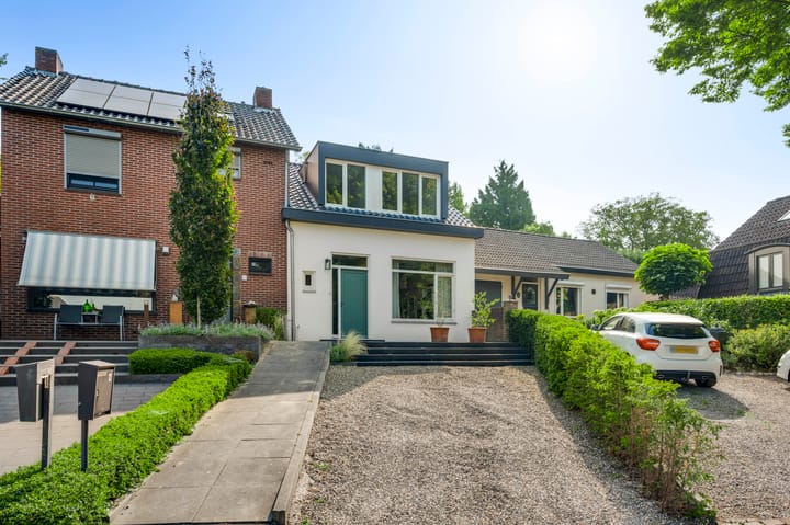 Merumerbroekweg 12 in Herten foto