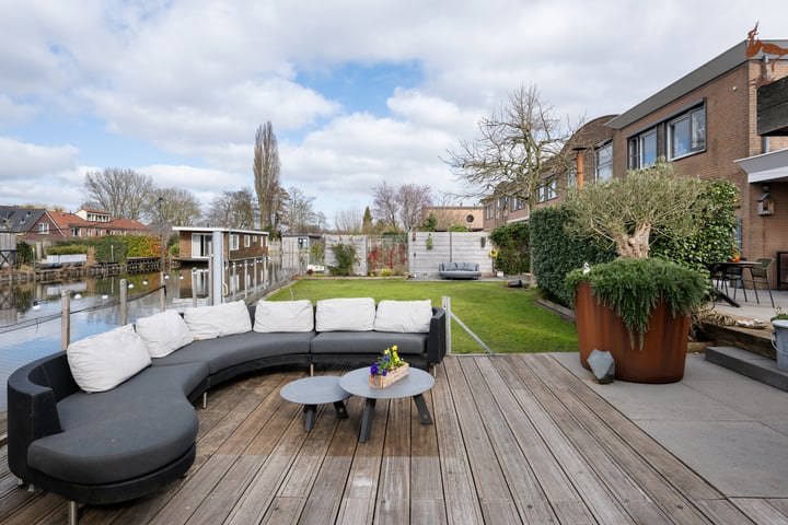 Merwede 35 in Nieuwerkerk aan den IJssel foto