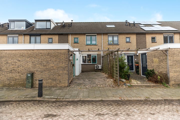 Meubelmaker 17 in Zwijndrecht foto