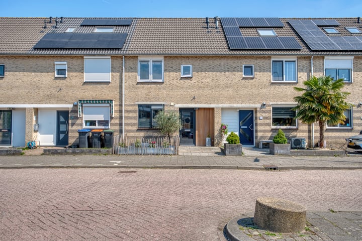 Meubelmaker 33 in Zwijndrecht