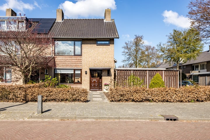Mgr. A.F. Diepenstraat 45 in Best foto