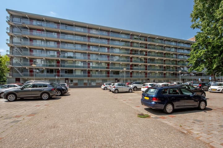 Mgr Bekkerslaan 201 in Rijswijk foto
