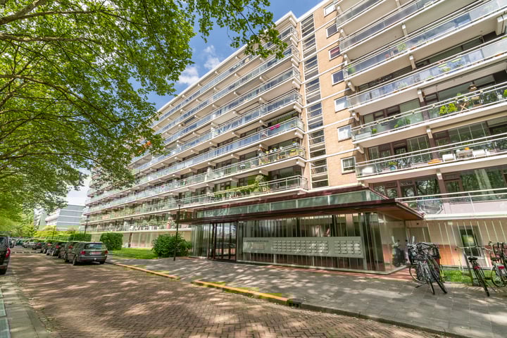 Mgr Bekkerslaan 519 in Rijswijk foto
