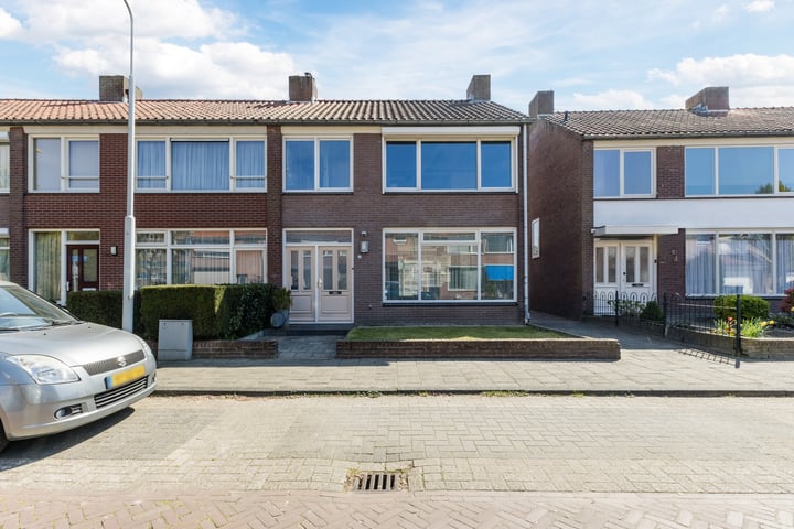 Mgr. Dr. Th. Goossensstraat 54 in Best foto