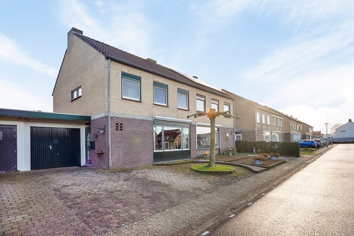 Mgr Moorslaan 16 in Grubbenvorst foto