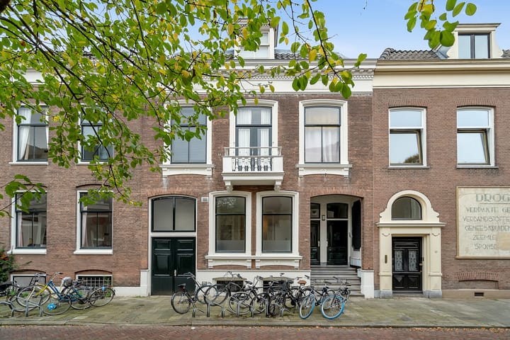 Mgr. van de Weteringstraat 120A in Utrecht foto