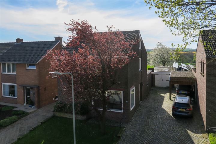 Mheerderweg 61 in Banholt foto