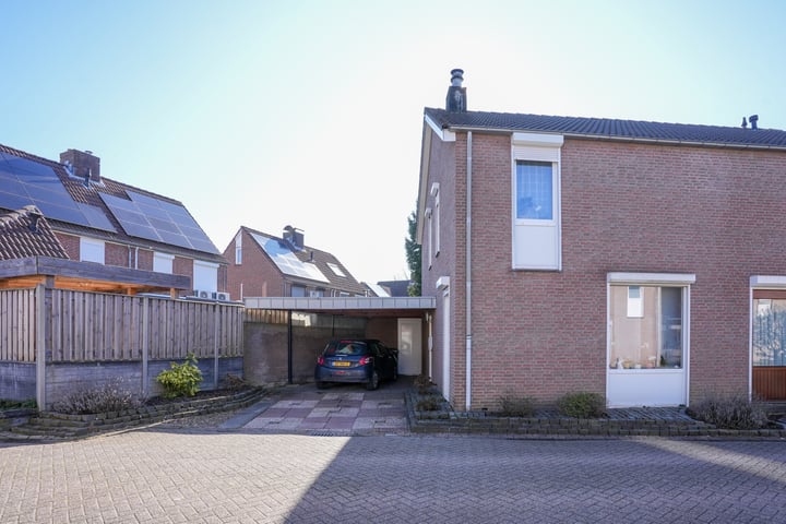 Michelisstraat 1 in Kerkrade foto