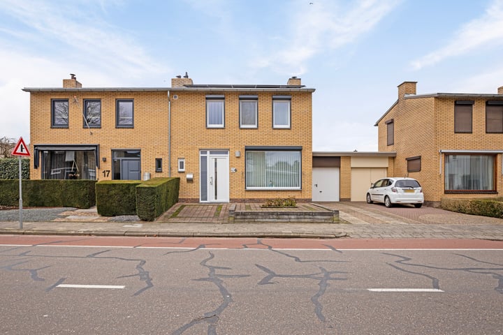 Michiel de Ruyterstraat 19 in Elsloo foto