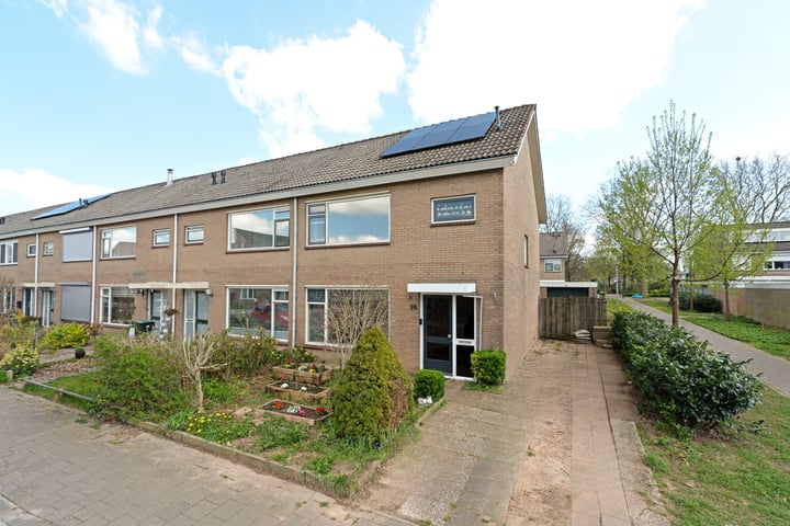 Michiel de Ruyterstraat 34 in Zevenaar foto