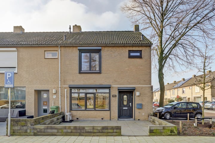 Middelburglaan 72 in 's-Hertogenbosch foto