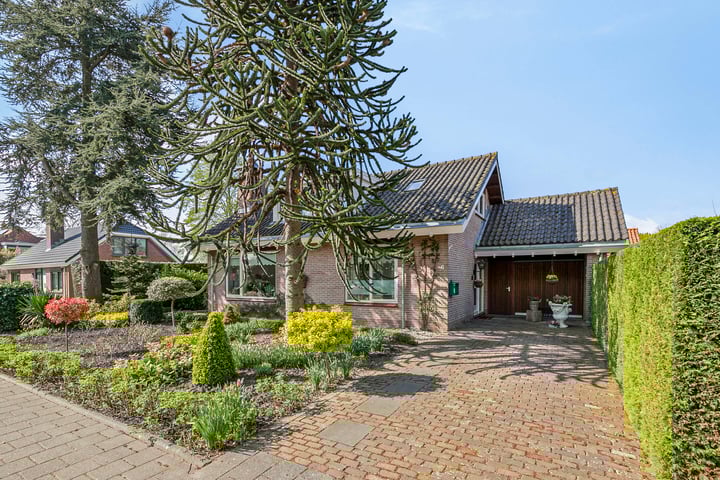 Middeldoel 6 in Nieuw-Beijerland foto